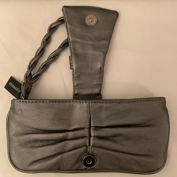 Express NWT Silver Wristlet - Picture 3 of 9
